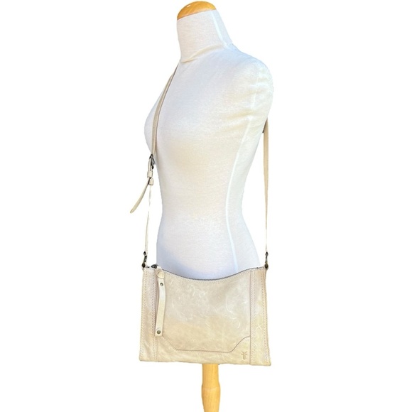 Frye Melissa Leather Zip Crossbody Purse Oat Cream Distressed Rustic 11x8 GUC - Picture 3 of 15